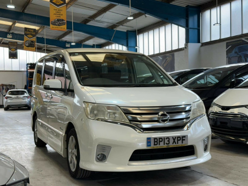 Nissan Serena  1,990 CC NISSAN SERENA