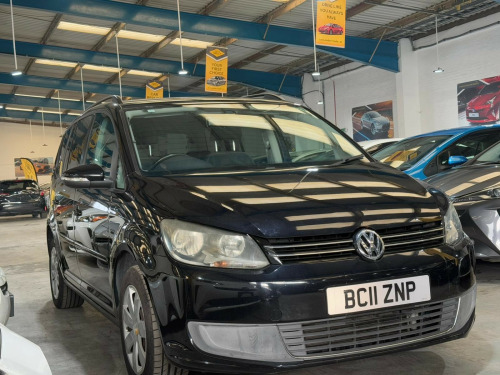 Volkswagen Touran   1,380 CC VOLKS W GOLF TOURAN TSI