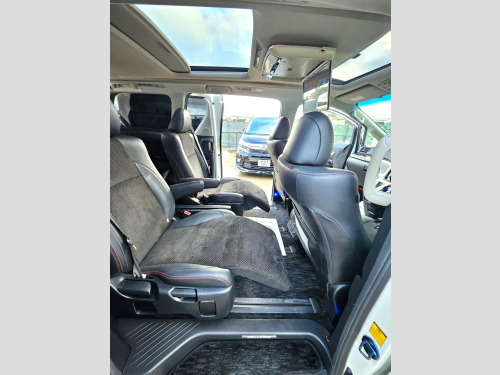 Toyota Vellfire  2.4L PETROL-BODYKIT-ULEZ/CAZ PASS-FREE 40MONTHS GOLD WARRANTY & 12MONTHS AA