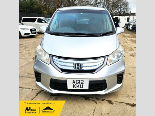 Honda Freed  1.5L - Hybrid-automatic-Luxury 6 seater family car-ulez/caz pass-free 18mon