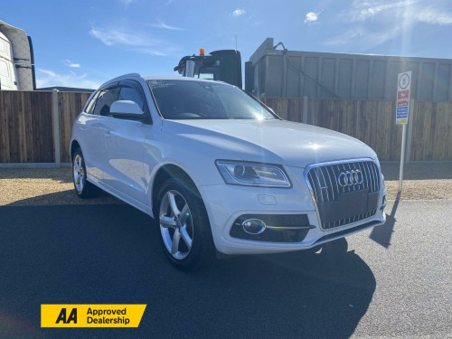Audi Q5  2.0 TFSI S line SUV 5dr Petrol Tiptronic quattro Euro 5 (s/s) (225 ps)