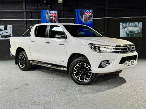 Toyota Hi-Lux  2.4 D-4D Invincible X 4WD Euro 6 4dr (TSS, 3.5t)