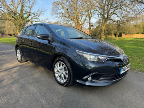 Toyota Auris  1.6 D-4D Business Edition Euro 6 (s/s) 5dr (Safety Sense)