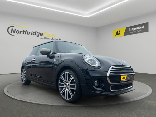 MINI Hatchback  1.5 Cooper Exclusive II 3dr Full Mini Service History