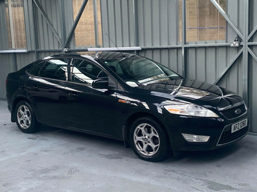 Ford Mondeo  2.0 TDCi Zetec Hatchback 5dr Diesel Manual (154 g/km, 138 bhp)