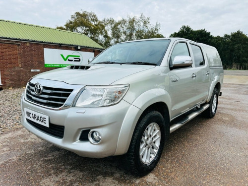 Toyota Hi-Lux  3.0 INVINCIBLE 4X4 D-4D DCB 169 BHP