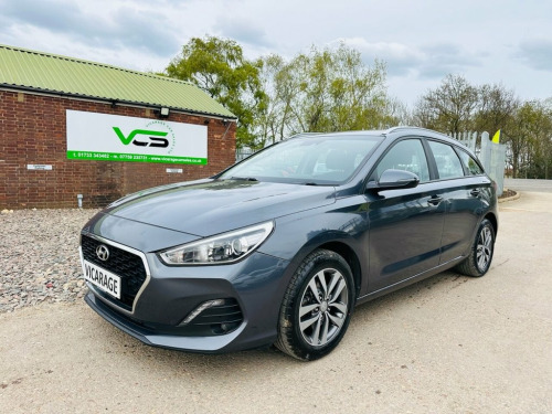 Hyundai i30  1.6 CRDi SE Nav Tourer 5dr Diesel Manual Euro 6 (s