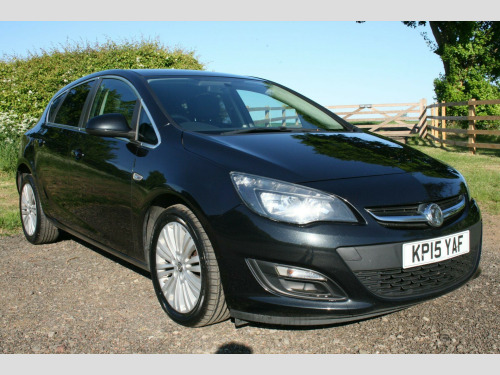Vauxhall Astra  1.6i Excite Euro 6 5dr