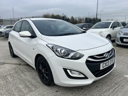 Hyundai i30  1.6 CRDi Active Hatchback 5dr Diesel Auto Euro 5 (110 ps)