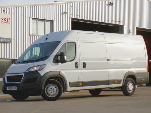 Peugeot Boxer  2.2 BlueHDi 435 Professional Panel Van 5dr Diesel 