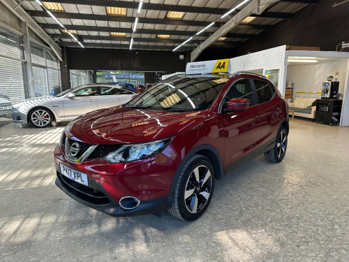 Nissan Qashqai  N-VISION DIG-T 5-Door