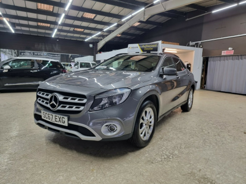 Mercedes-Benz GLA-Class  2.1 GLA200d SE SUV 5dr Diesel 7G-DCT Euro 6 (s/s) (136 ps) 