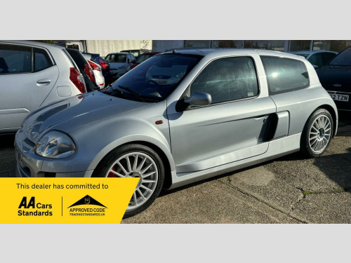 Renault Clio  3.0 V6 Renaultsport 3dr