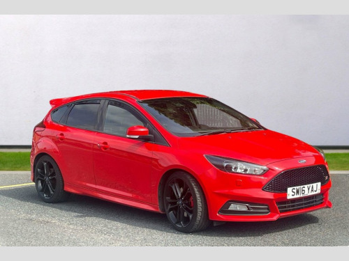 Ford Focus  2.0T EcoBoost ST-3 Hatchback 5dr Petrol Manual Eur