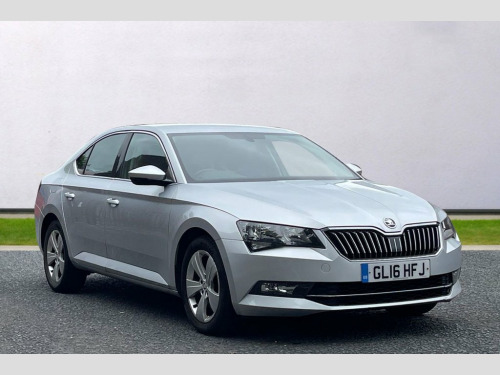 Skoda Superb  1.4 TSI ACT SE Hatchback 5dr Petrol Manual Euro 6 