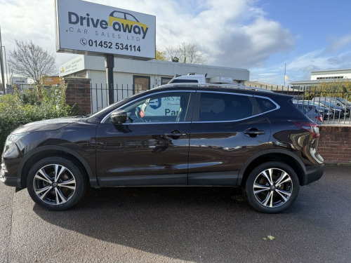 Nissan Qashqai  1.3 DIG-T N-Connecta SUV 5dr Petrol Manual Euro 6 