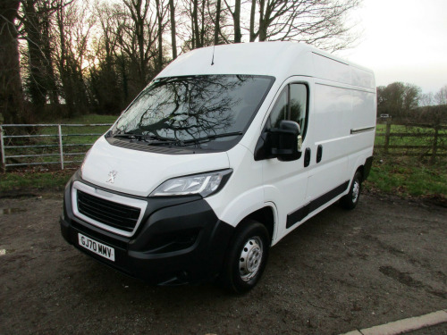 Peugeot Boxer  2.2 BlueHDi 335 Professional L2 H2 Euro 6 (s/s) 5dr 