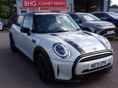 MINI Hatchback  1.5 Cooper Exclusive 5dr