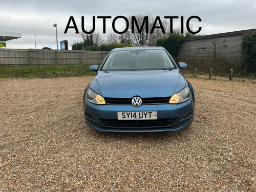 Volkswagen Golf  SE TDI BLUEMOTION TECHNOLOGY DSG 5-Door