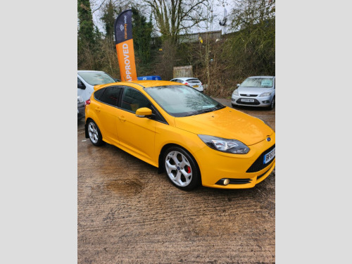 Ford Focus  2.0T ST-2 5dr