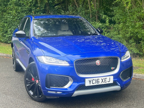 Jaguar F-PACE  3.0 D300 V6 First Edition