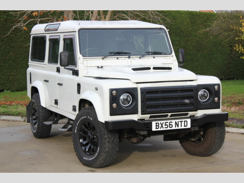 Land Rover Defender  110 TD5 County Station Wagon