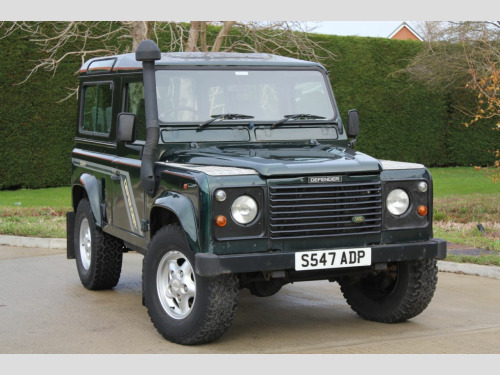 Land Rover Defender  90 County Station Wagon