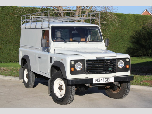 Land Rover Defender  110 300 TDI Hard Top