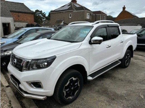 Nissan Navara  Double Cab Pick Up Tekna 2.3dCi 190 TT 4WD