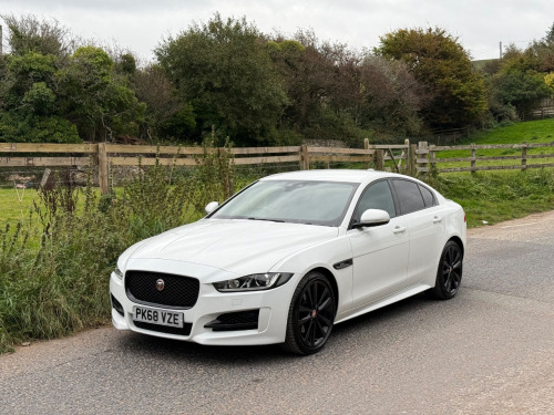 Jaguar XE  2.0 Ingenium R-Sport 4dr Auto