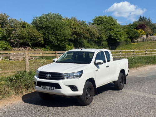 Toyota Hi-Lux  Active Extra Cab Pick Up 2.4 D-4D