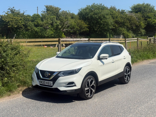 Nissan Qashqai  1.3 DiG-T 160 Tekna 5dr