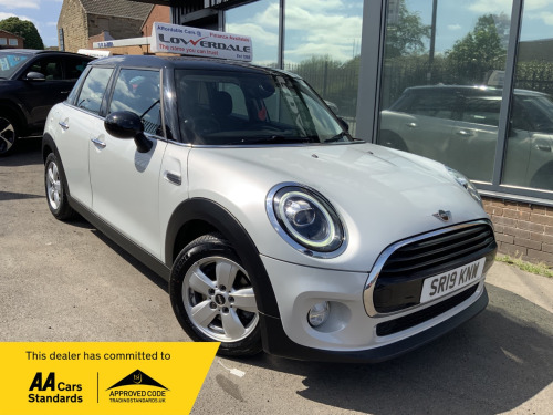 MINI Hatchback  1.5 Cooper Classic II 5dr