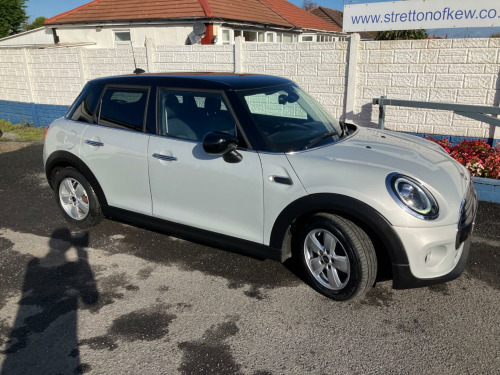 MINI Hatch  1.5 5-Door Hatch Cooper Classic