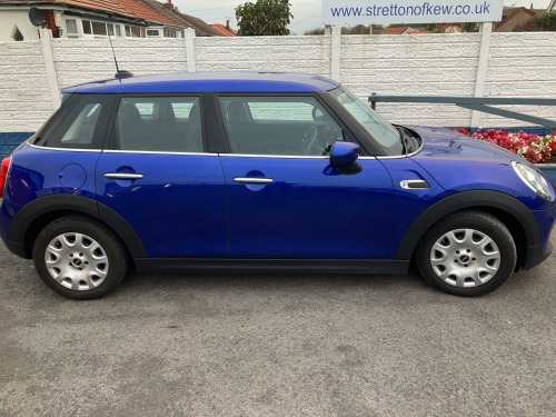 MINI Hatch  1.5 5-Door Hatch One Classic