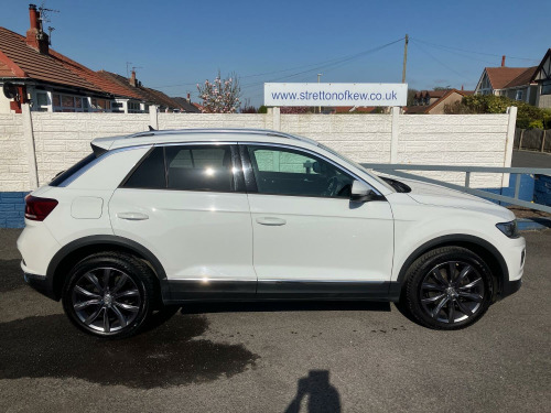 Volkswagen T-ROC 1.5 TSI EVO SEL