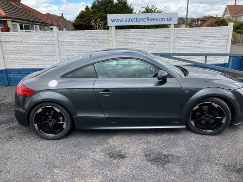 Audi TT  2.0 TFSI S line