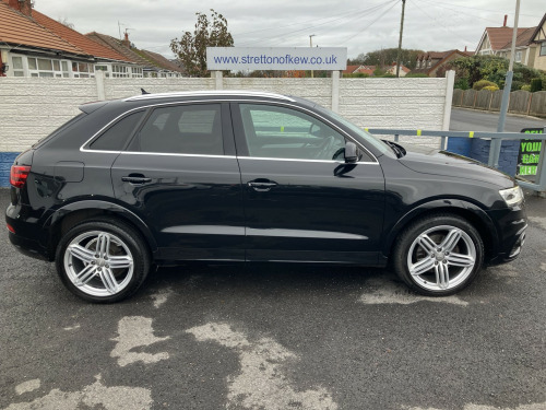 Audi Q3  2.0 TDI S line