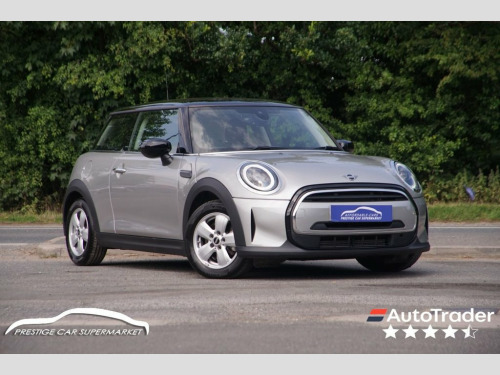 MINI Hatch  1.5 Cooper Classic Hatchback 3dr Petrol Manual Eur