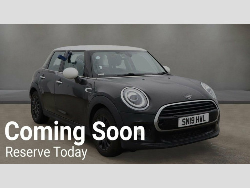 MINI Hatch  1.5 Cooper Classic Hatchback 5dr Petrol Manual Eur