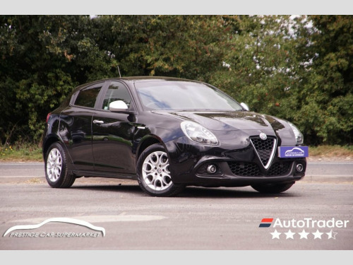 Alfa Romeo Giulietta  1.6 JTDM-2 Tecnica Hatchback 5dr Diesel Manual Eur