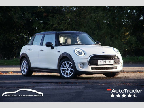 MINI Hatch  1.5 Cooper Classic Hatchback 5dr Petrol Manual Eur