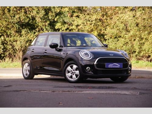 MINI Hatch  1.5 Cooper Classic Hatchback 5dr Petrol Manual Eur