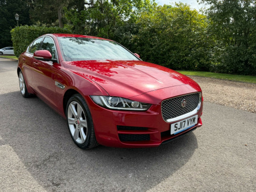 Jaguar XE  2.0d Portfolio Auto AWD Euro 6 (s/s) 4dr