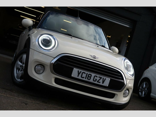 MINI Convertible  1.5 Cooper Convertible 2dr Petrol Steptronic Euro 