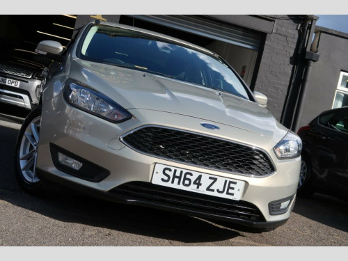 Ford Focus  1.6 Zetec Hatchback 5dr Petrol Powershift Euro 6 (