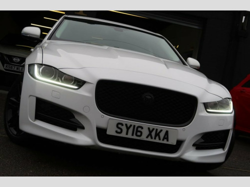 Jaguar XE  2.0d R-Sport Saloon 4dr Diesel Auto AWD Euro 6 (s/ 