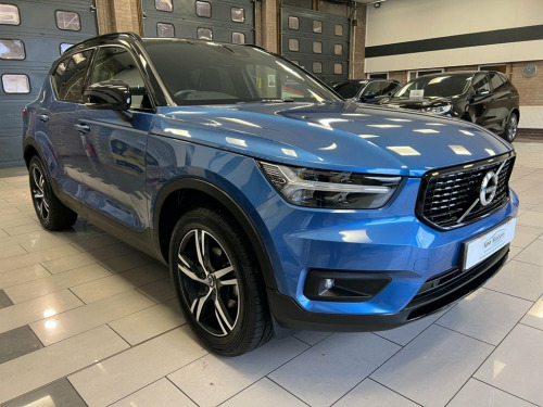 Volvo XC40  1.5 T3 R-Design SUV 5dr Petrol Auto Euro 6 (s/s) (