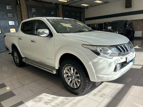 Mitsubishi L200  2.4 DI-D DC Warrior Pickup Double Cab 4dr Diesel M