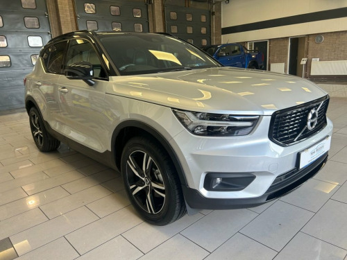 Volvo XC40  1.5 T3 R-Design SUV 5dr Petrol Manual Euro 6 (s/s)